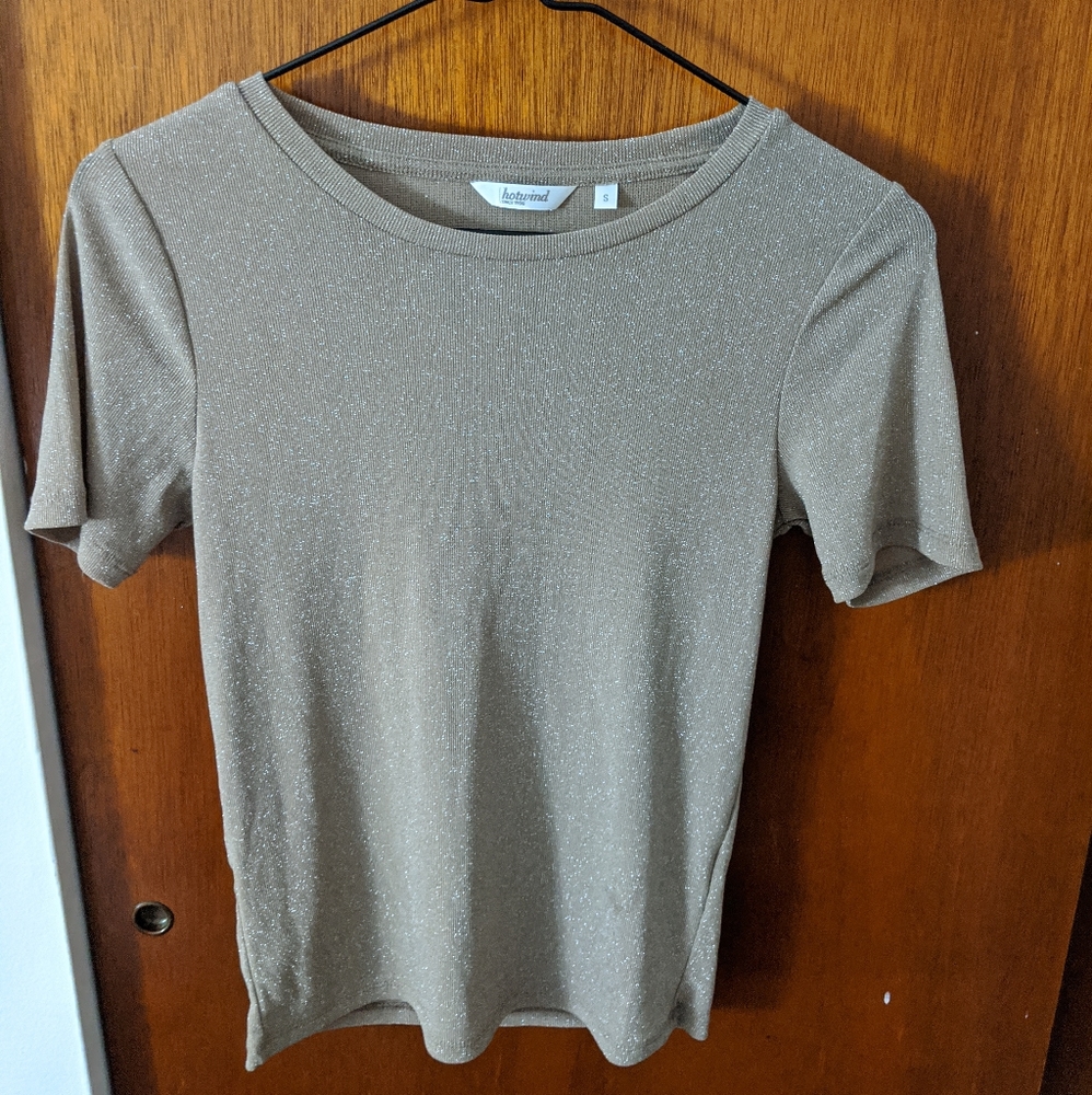 * Hotwind shiny nude night out top